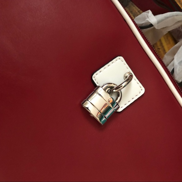 🚫SOLD🚫 Nine West Crossbody - Picture 3 of 5